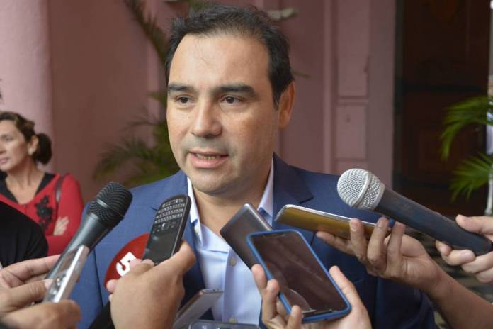 01-Valdes-Reunion-10-05-18