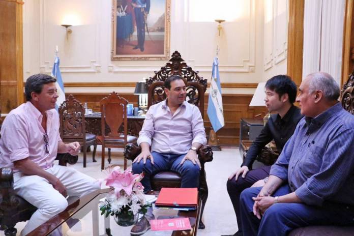 photo5084866379814905856