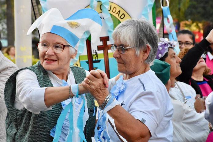 2c904915-6a5b-4e33-ba43-bc6b552d57d6