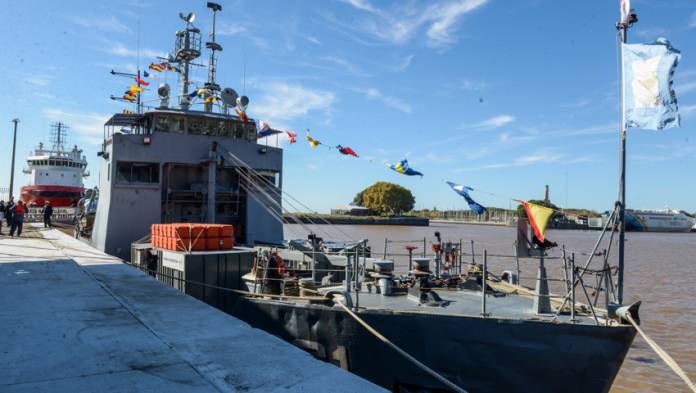 0-BUQUE-CAMPANA-SANITARIA-ZARPO-BUQUE