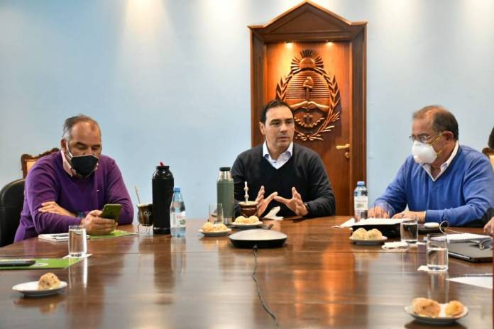 21792a2940a910f637ba89e3f716aca05c403889