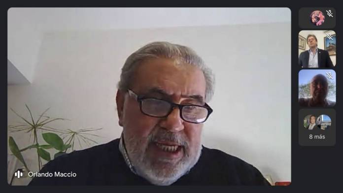 2b29d122d7aebb3d4c6222f1034c32b5f75d95b4