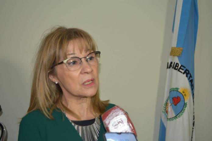 cd02bf401ece22d54f208f4da32ae4f83e374806