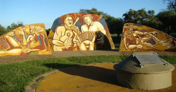 f7ee76177383bf8887ba69ac10dba623426bfb3c