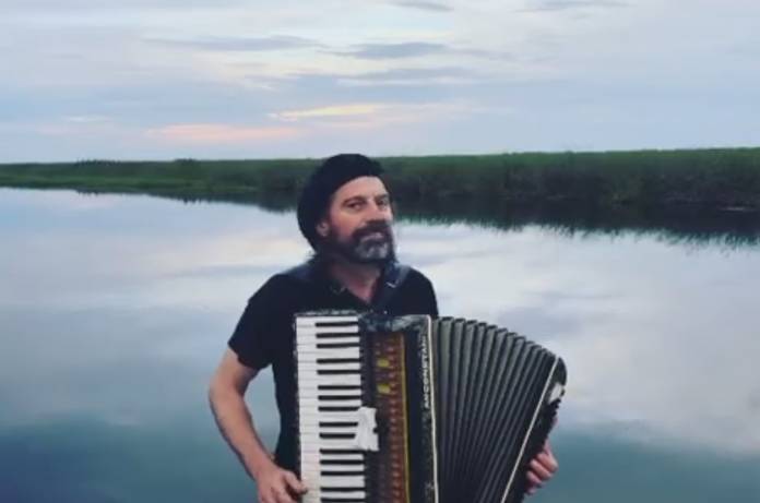 9d9754d14cc8d46208218c0237d00f5d5f89941c