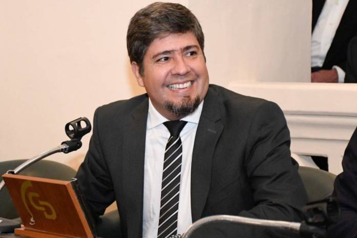 Csar-Vctor-Tatin-Acevedo