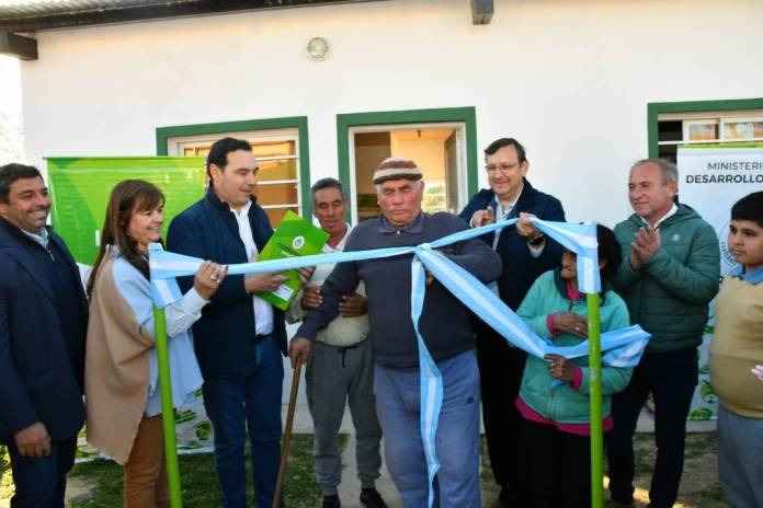 a019f8c6f4c085178d59f10c68a813a7ab64f8ef