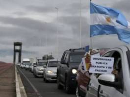 La comunidad universitaria vuelve a marchar en Corrientes y Resisitencia